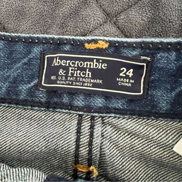 Abercrombie & Fitch jean Skirt Womens Size 24 Floral Embroidered Denim Mini BB - Picture 2 of 8